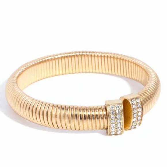 Tailored Transit - Gold Bracelet - Picture 2 of 2